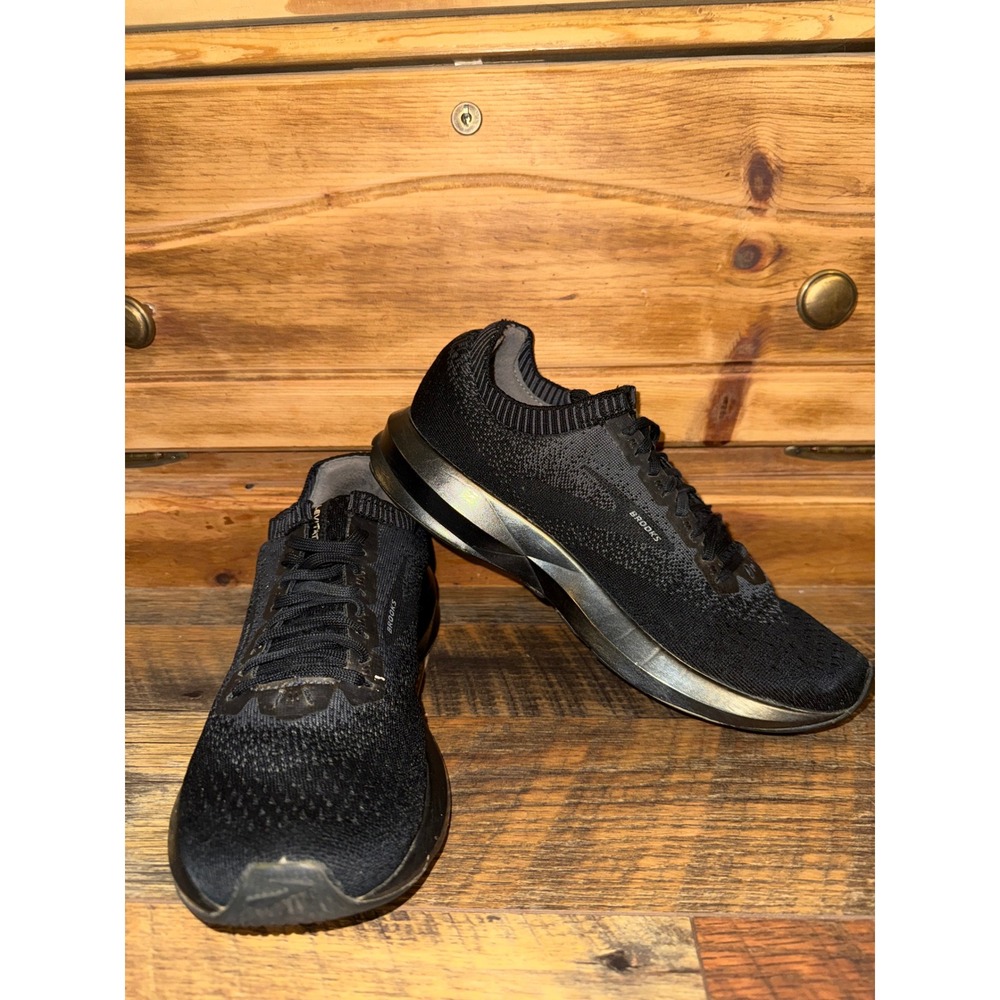 Brooks Levitate 2 Black Metallic Running Shoes Womens 8.5 1202811B018